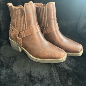 True Craft Western Boots